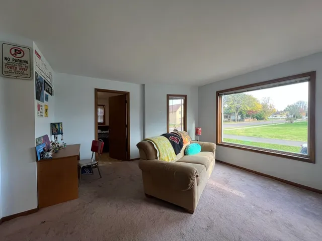 $899 | 423 5th Avenue East, Ashland, WI 54806