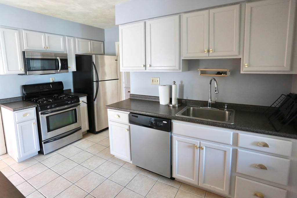 38 Semont Road, Unit 3 Boston, MA 02124 - Photo 2 of 23