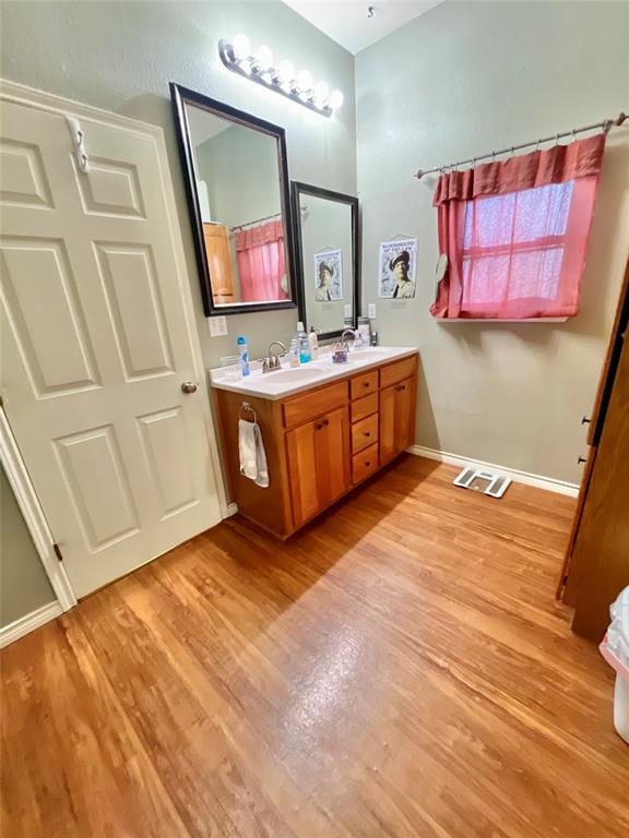 522 East Standifer Street Hamilton, TX 76531 - Photo 24 of 39