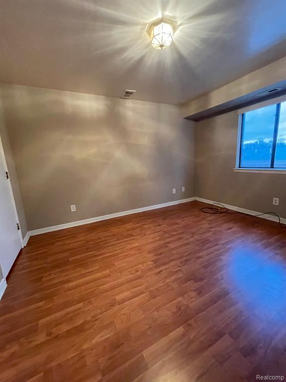 43284 Mound Road, Unit 406 Sterling Heights, MI 48314 - Photo 12 of 18 Gallery Image 12