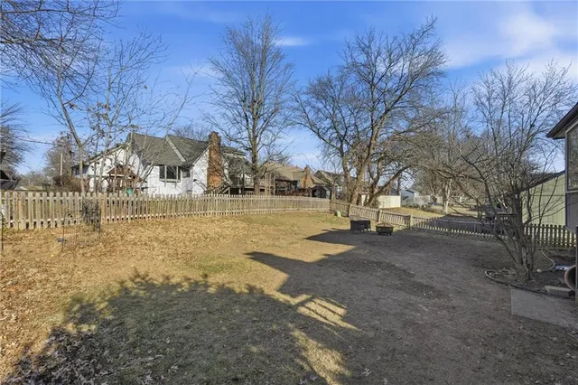 $310,000 | 1004 Southeast 5th Terrace, Lee's Summit, MO 64063