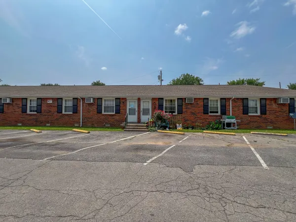 $750 | 701 Power Street, Unit 4, Clarksville, TN 37042