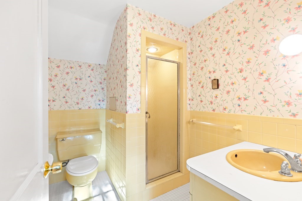 16 Beverly Road Swampscott, MA 01907 - Photo 23 of 26 Gallery Image 23