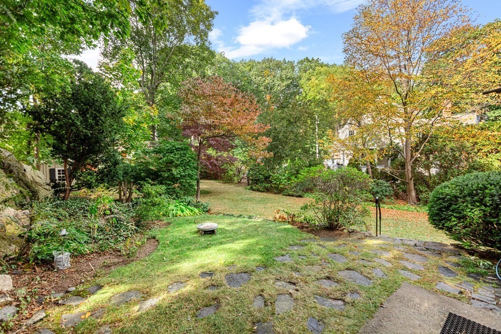 16 Beverly Road Swampscott, MA 01907 - Photo 8 of 26 Gallery Image 8