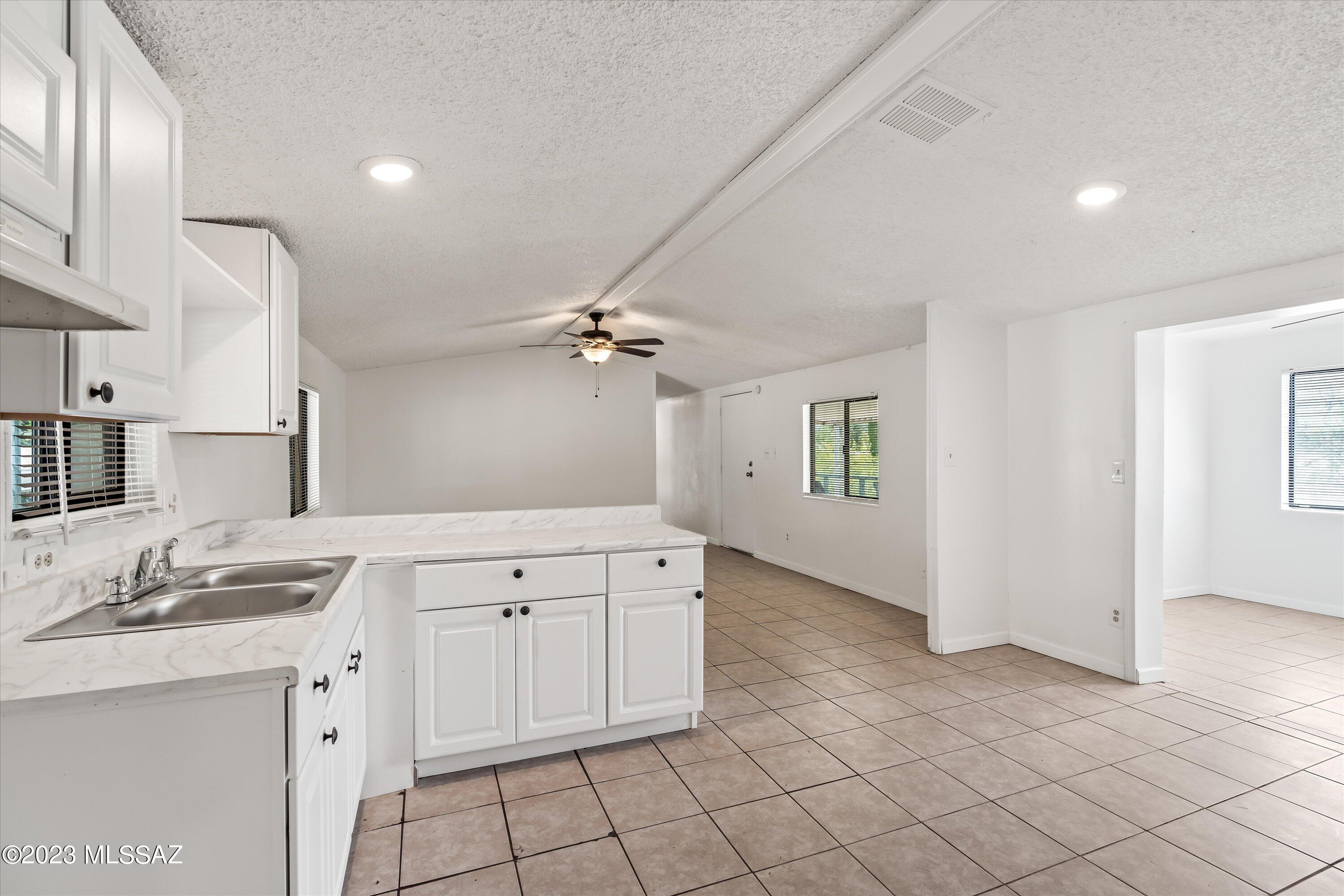 15770 North Oracle Road, Unit F3 Tucson, AZ 85739 - Photo 2 of 29