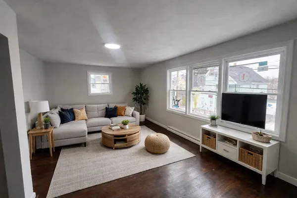 $3,100 | 38 Warren Street, Unit 1, Revere, MA 02151