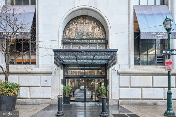 $259,900 | 111 South 15th Street, Unit 2008, Philadelphia, PA 19102