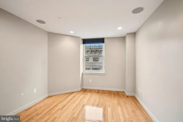 $259,900 | 111 South 15th Street, Unit 2008, Philadelphia, PA 19102