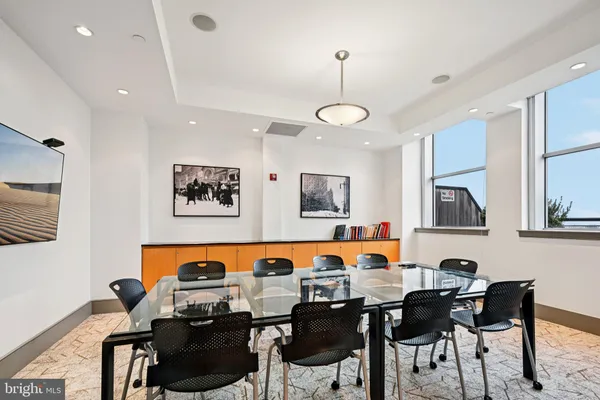 $259,900 | 111 South 15th Street, Unit 2008, Philadelphia, PA 19102