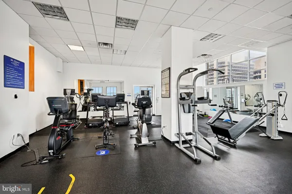 $259,900 | 111 South 15th Street, Unit 2008, Philadelphia, PA 19102