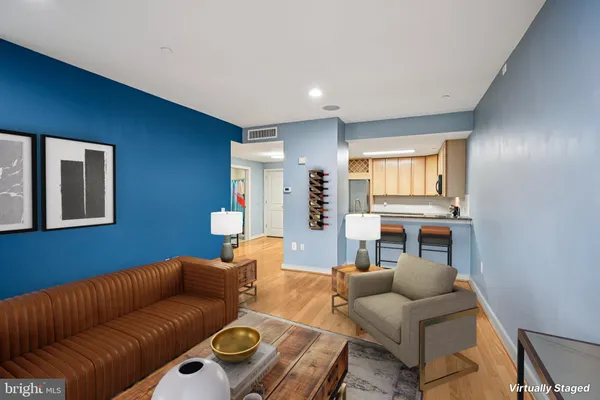 $259,900 | 111 South 15th Street, Unit 2008, Philadelphia, PA 19102