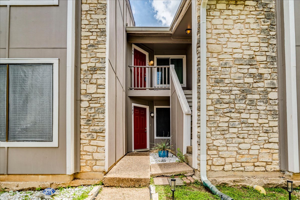 1720 Timber Ridge Road, Unit 166 Austin, TX 78741 - Photo 22 of 25