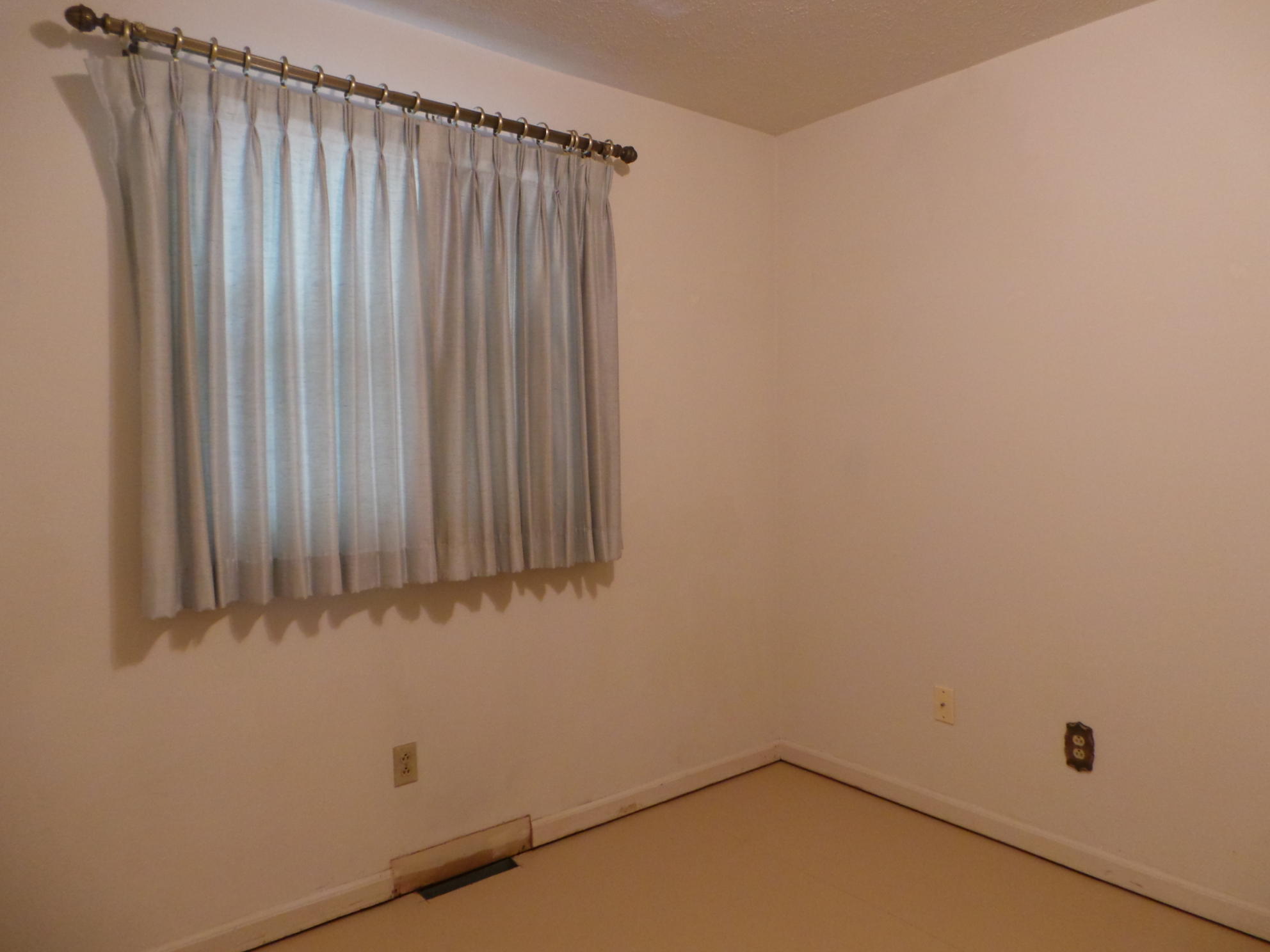 303 Hidden Valley Road Kingsport, TN 37663 - Photo 37 of 100 20200221_140241