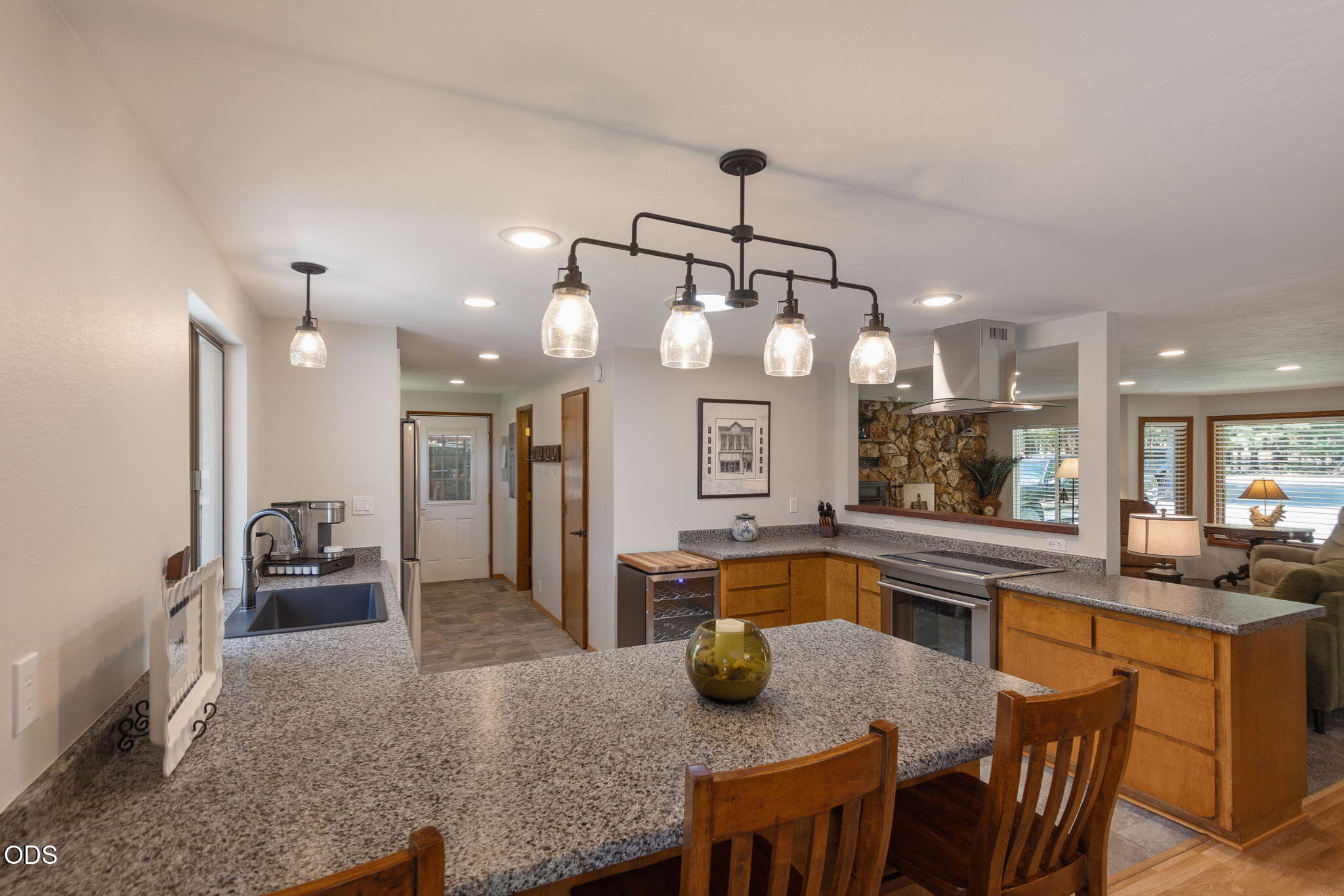1650 Queens Branch Road Rogue River, OR 97537 - Photo 14 of 78 Gallery Image 14