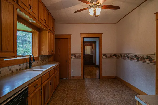 $229,000 | 301 East Depue Avenue, Olivia, MN 56277