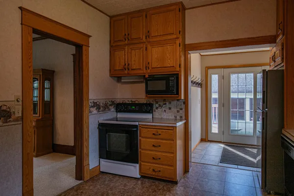 $229,000 | 301 East Depue Avenue, Olivia, MN 56277