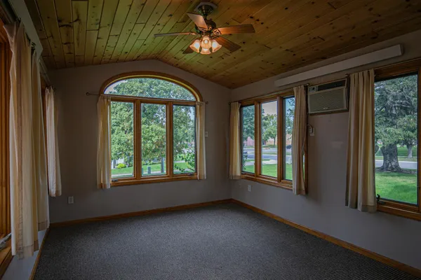 $229,000 | 301 East Depue Avenue, Olivia, MN 56277