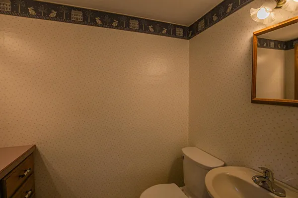 $229,000 | 301 East Depue Avenue, Olivia, MN 56277