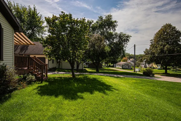 $229,000 | 301 East Depue Avenue, Olivia, MN 56277