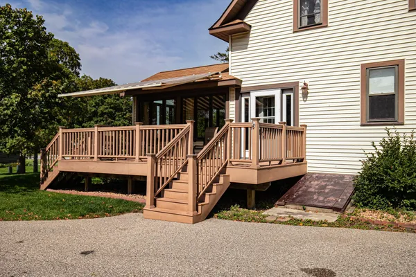 $229,000 | 301 East Depue Avenue, Olivia, MN 56277