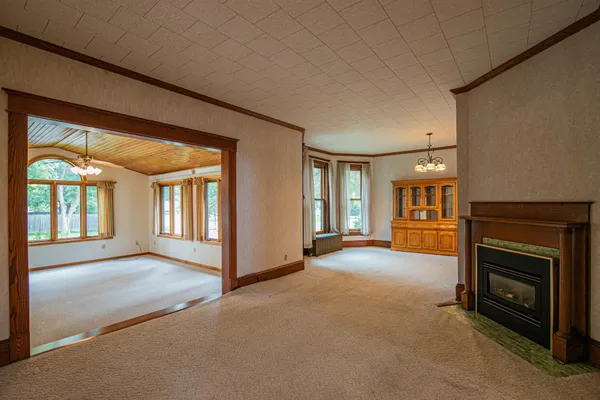 $229,000 | 301 East Depue Avenue, Olivia, MN 56277