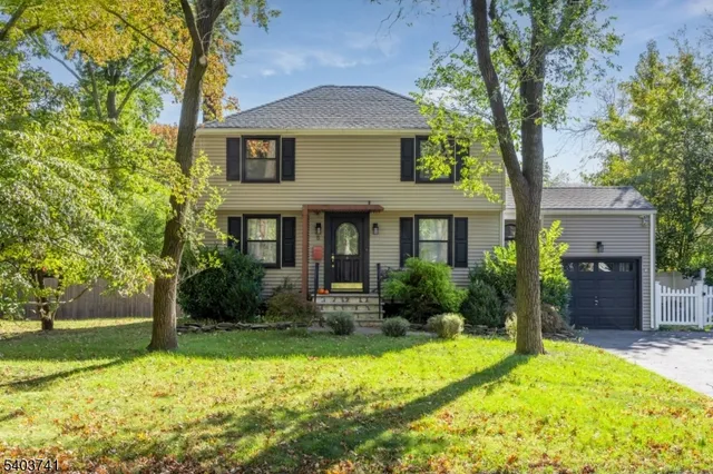 $719,000 | 8 Venetia Avenue, Cranford, NJ 07016