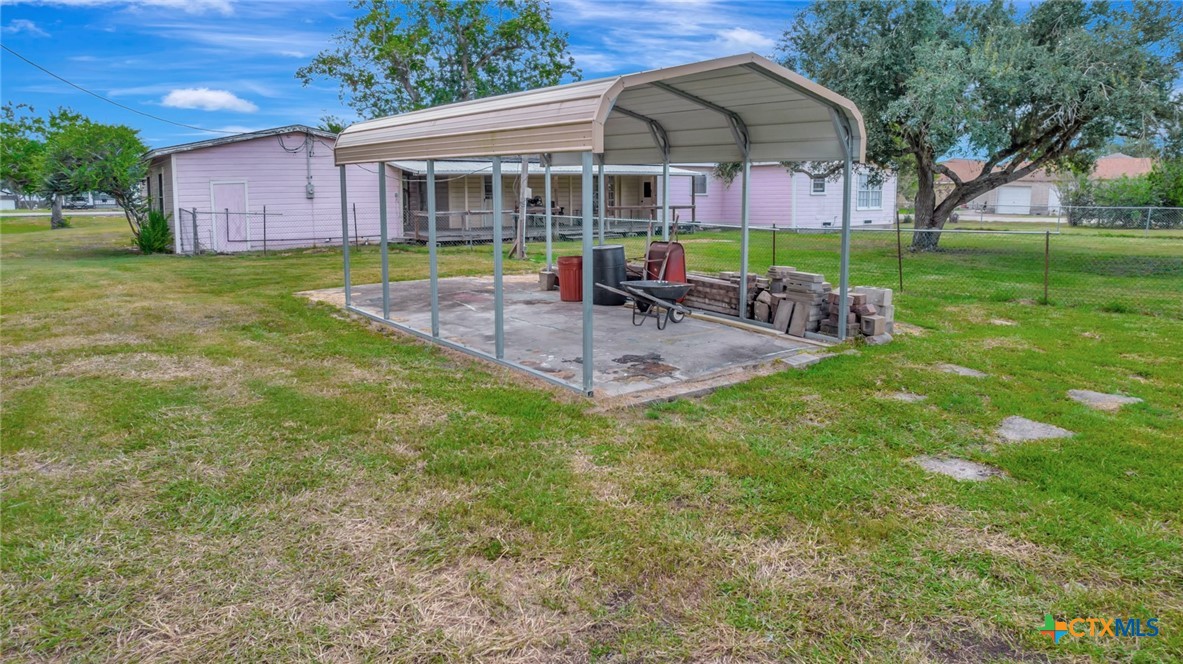 10610 Highway 185 Victoria, TX 77905 - Photo 23 of 31