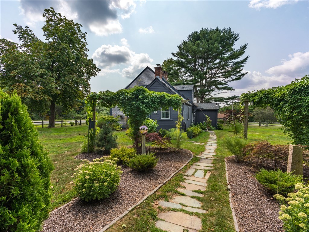 4029 Old Post Road Charlestown, RI 02813 - Photo 6 of 39