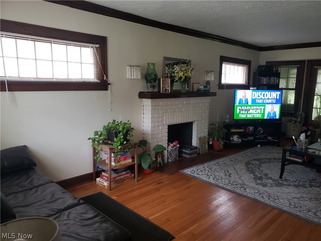 1032 Helmsdale Road Cleveland Heights, OH 44112 - Photo 9 of 23
