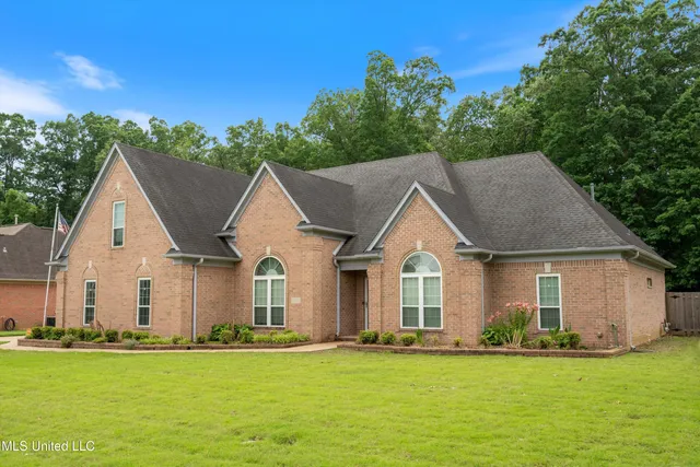 $415,000 | 6375 Darren Drive, Olive Branch, MS 38654