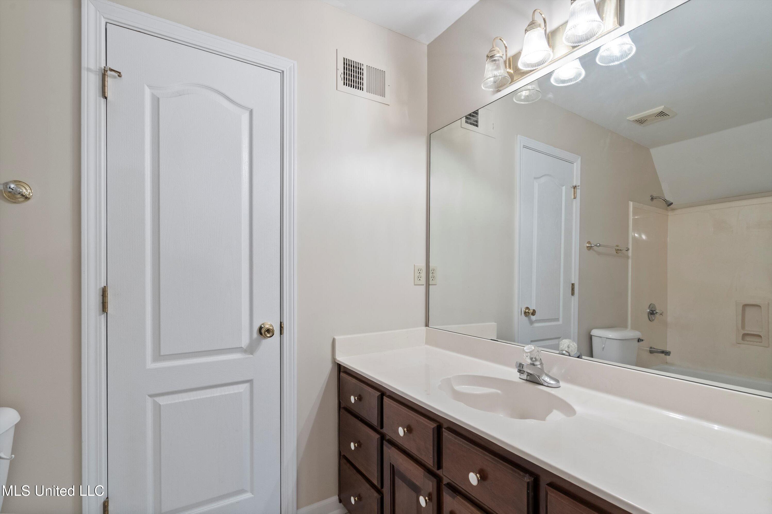 6375 Darren Drive Olive Branch, MS 38654 - Photo 40 of 46 44-DSC3213