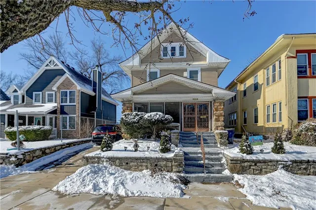 $239,000 | 2110 Benton Boulevard, Kansas City, MO 64127