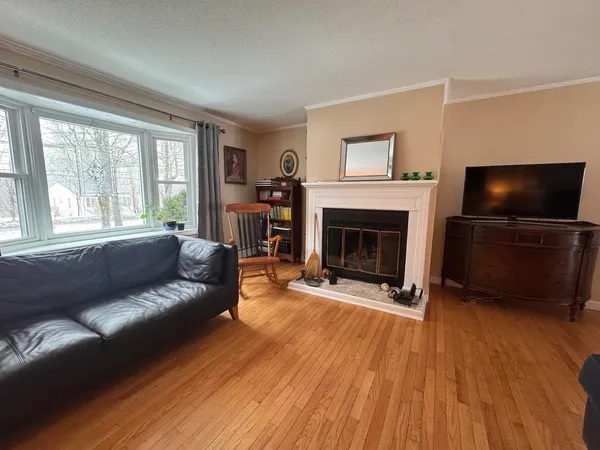 $300,000 | 43 Base Hill Road, Keene, NH 03431