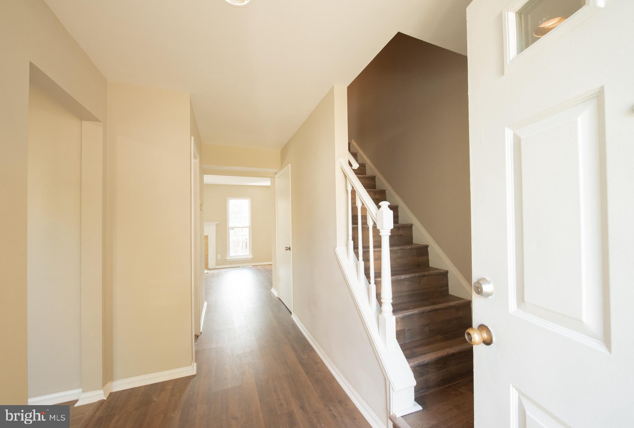 13004 Country Ridge Drive Germantown, MD 20874 - Photo 4 of 25 foyer
