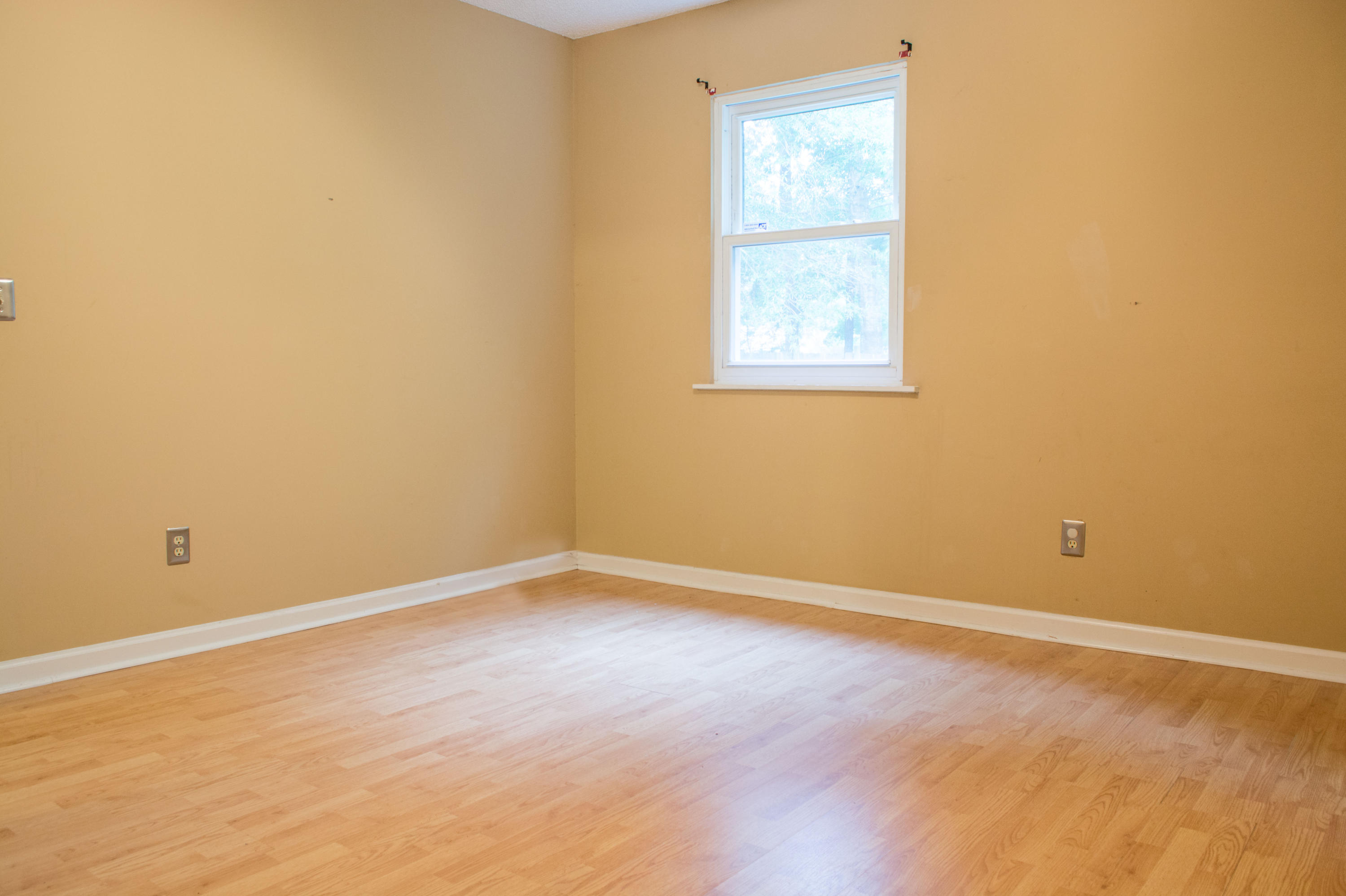 1567 Royle Road Summerville, SC 29486 - Photo 8 of 14 DSC_0228-2