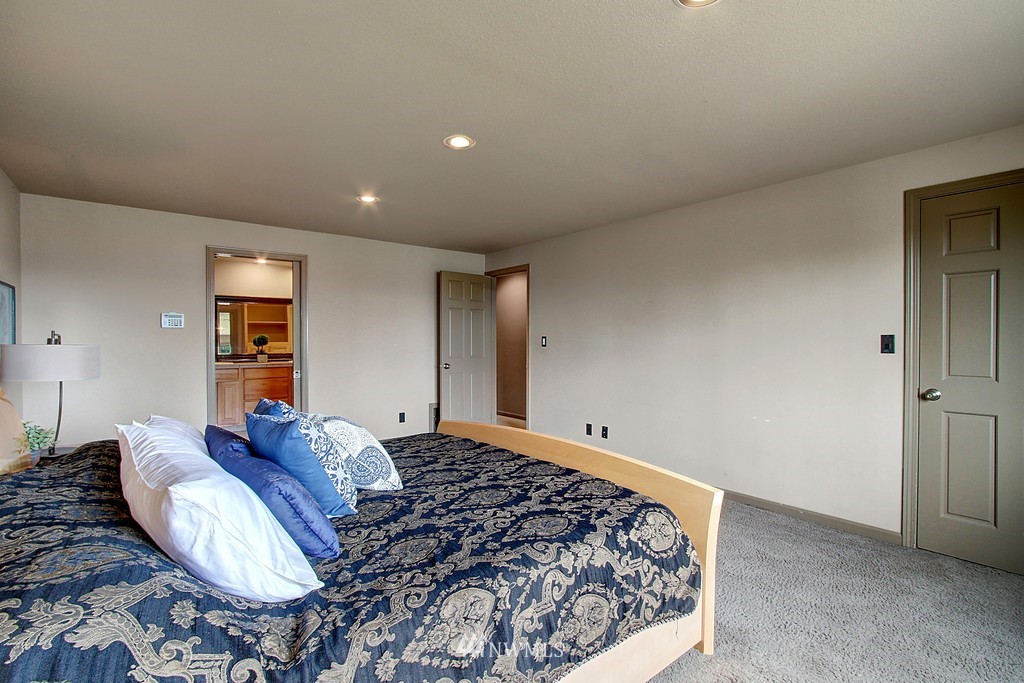 420 Rockefeller Avenue Everett, WA 98201 - Photo 11 of 25 Gallery Image 11