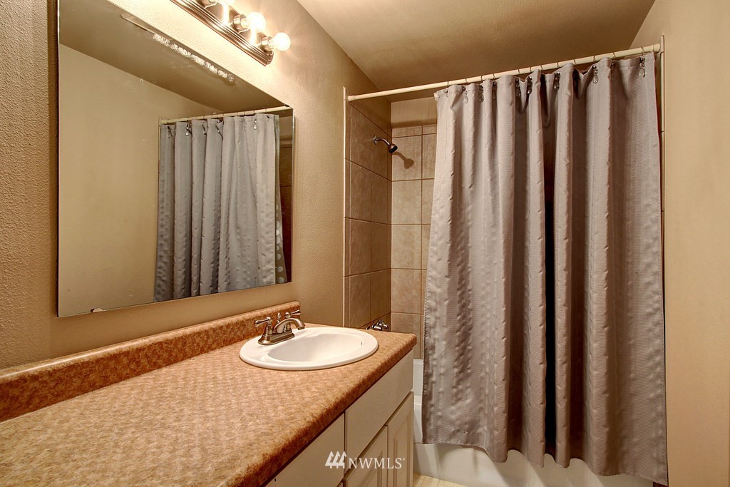 420 Rockefeller Avenue Everett, WA 98201 - Photo 14 of 25 Gallery Image 14