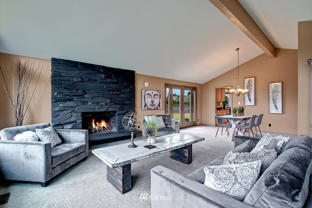 420 Rockefeller Avenue Everett, WA 98201 - Photo 3 of 25 Gallery Image 3