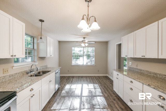 10 Oleander Circle Foley, AL 36535 - Photo 13 of 26 Breakfast Area