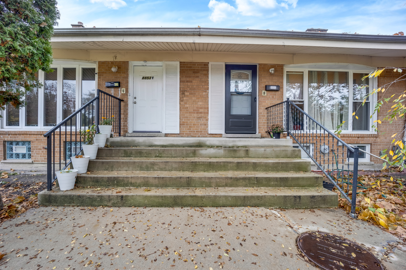 8853 Robin Drive, Unit E, Des Plaines, IL 60016 Compass