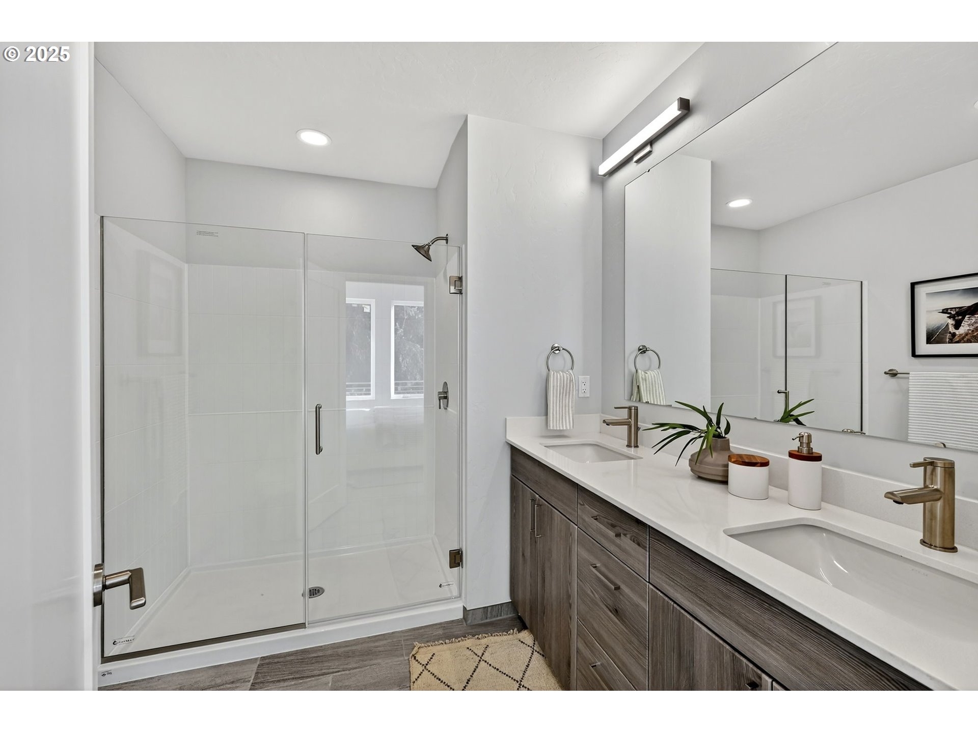 7248 Northeast Going Street Portland, OR 97218 - Photo 22 of 31 a bathroom with double sink and a mirror