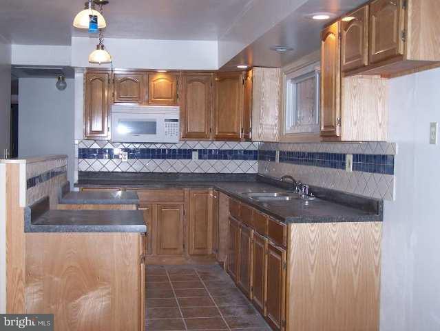 5341 Windsor Road Harrisburg, PA 17112 - Photo 3 of 9 Gallery Image 3