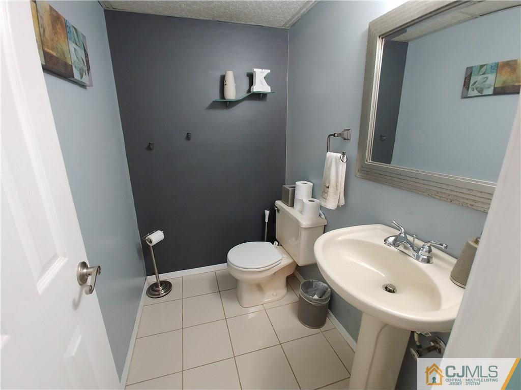 113 Lawrence Street New Brunswick, NJ 08901 - Photo 8 of 17 Gallery Image 8
