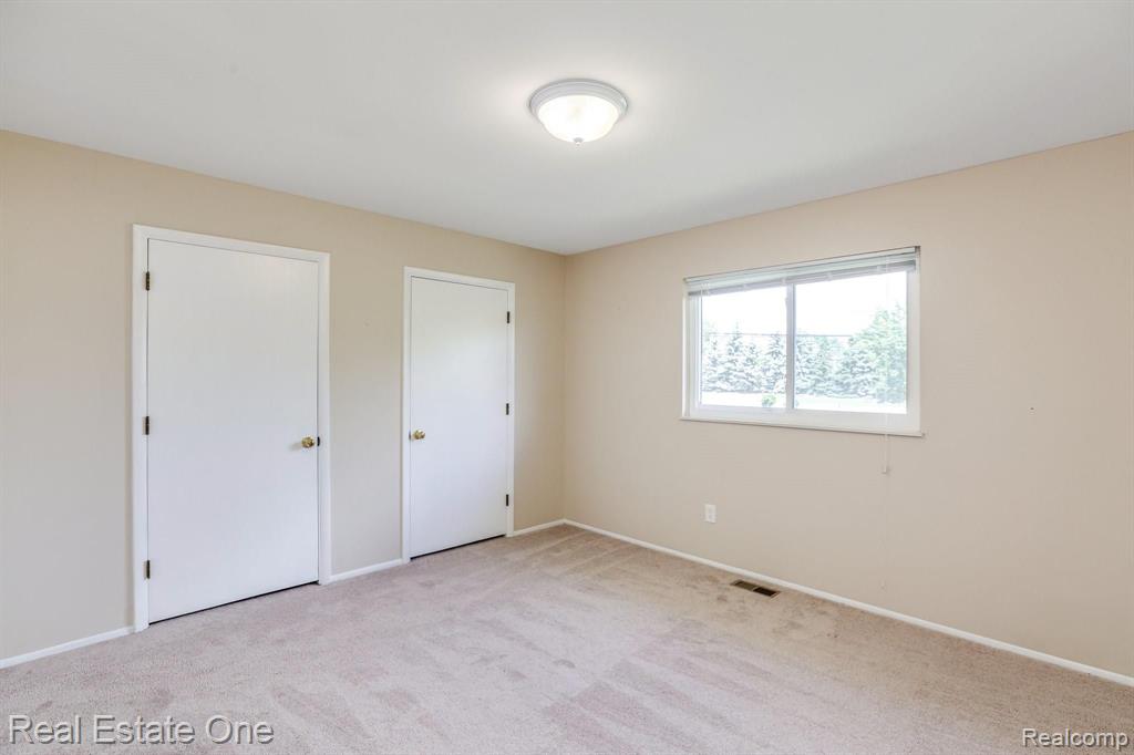 36733 West Seven Mile Road Livonia, MI 48152 - Photo 12 of 28