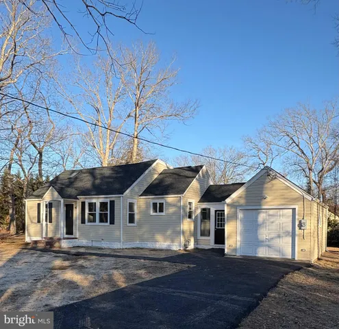 $449,000 | 4 West Lakeshore Drive, Browns Mills, NJ 08015