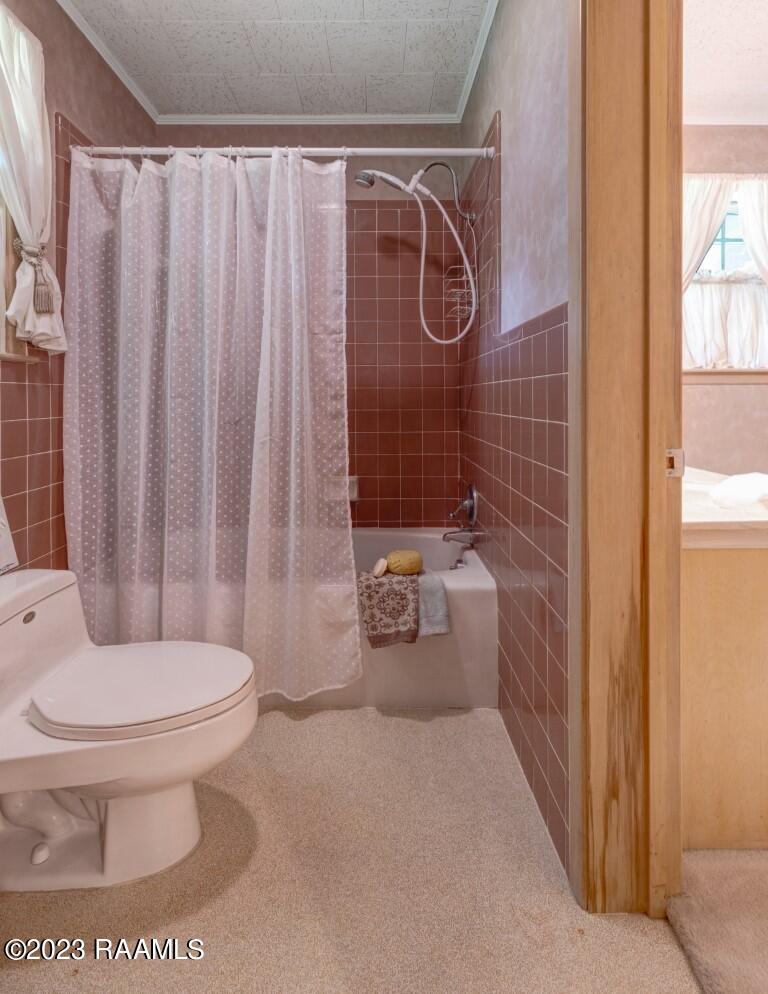 115 River Road Lafayette, LA 70501 - Photo 30 of 46 Jack and Jill Bathroom