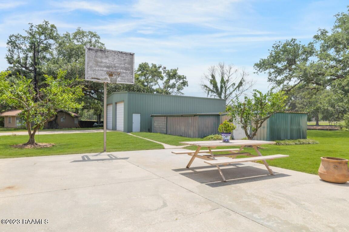 115 River Road Lafayette, LA 70501 - Photo 33 of 46 Large patio