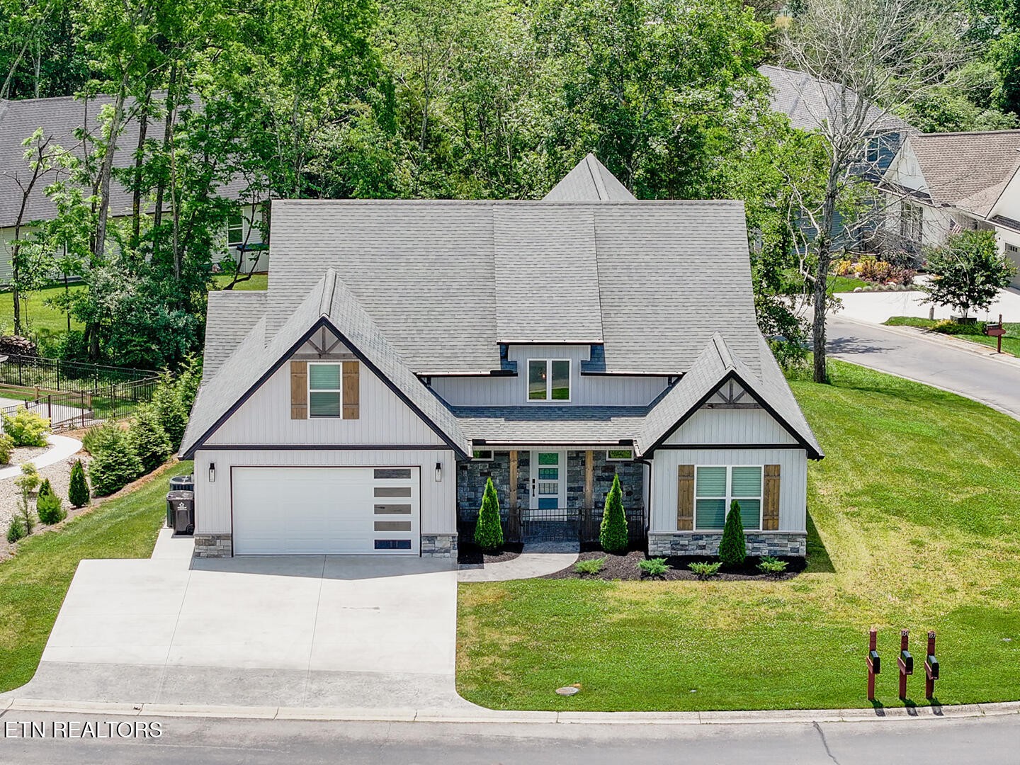 152 Pocola Way Loudon, TN 37774 - Photo 1 of 47 Gallery Image 1