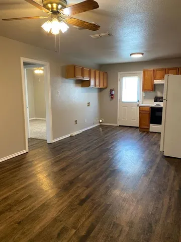 $1,000 | 705 Miracle Lane, Unit A, Cleburne, TX 76033