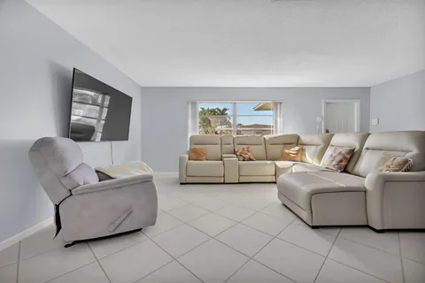 $377,500 | 1705 Northwest 69th Terrace, Margate, FL 33063